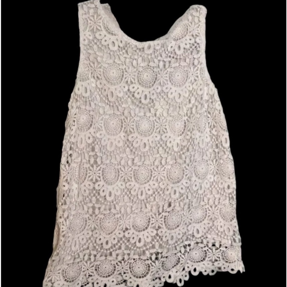 G G lace white crochet front & sheer back woman’s medium sleeveless top